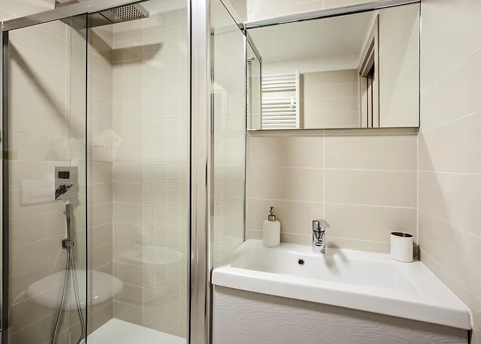 토리노 스위트 아파트 *